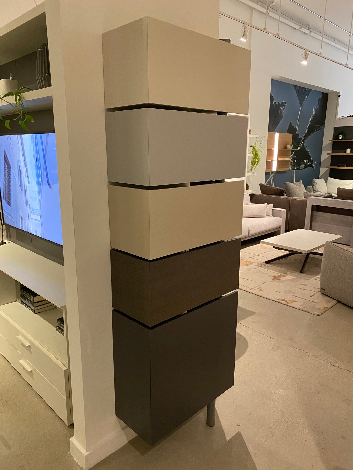 Giralot Storage Unit