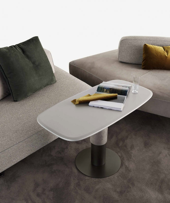 Height adjustable coffee table