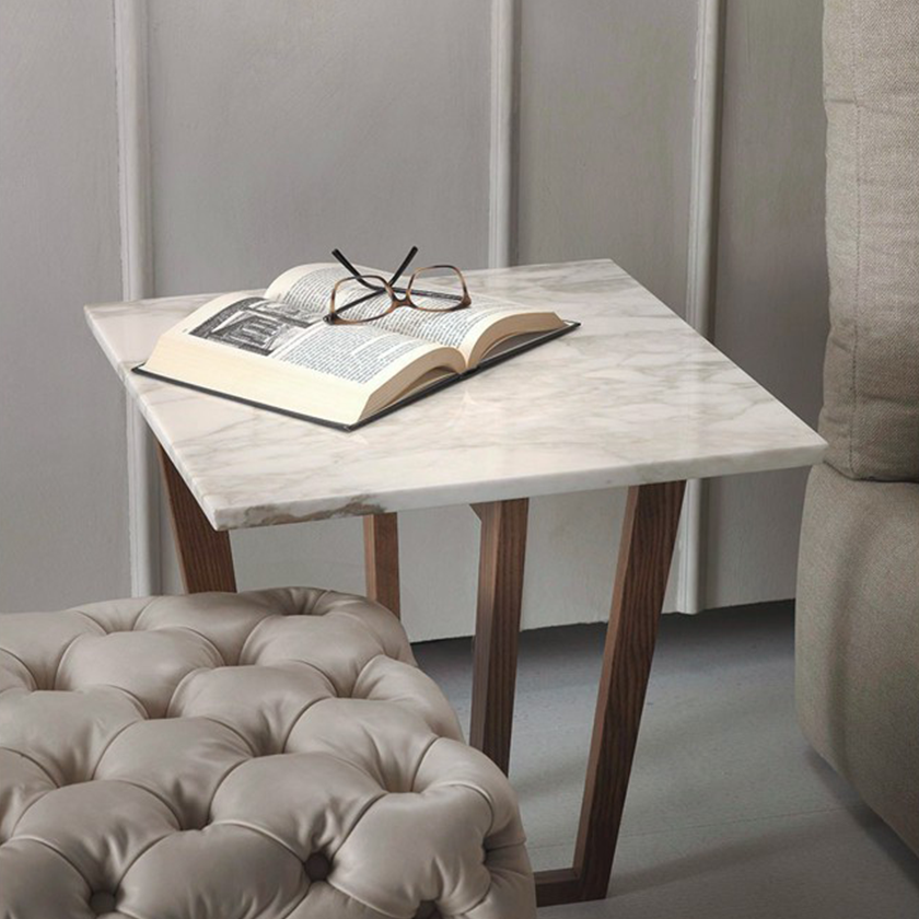 Side table with marble top, wooden legs