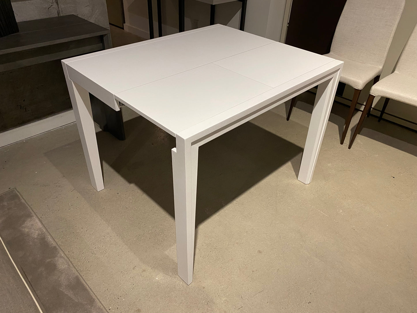 Voila Table