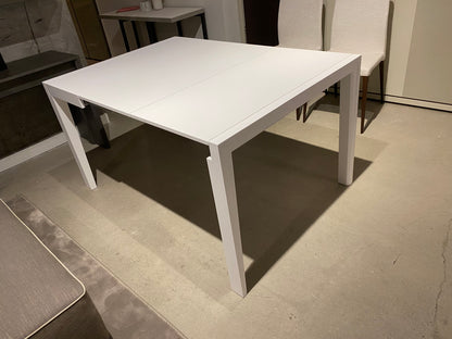 Voila Table