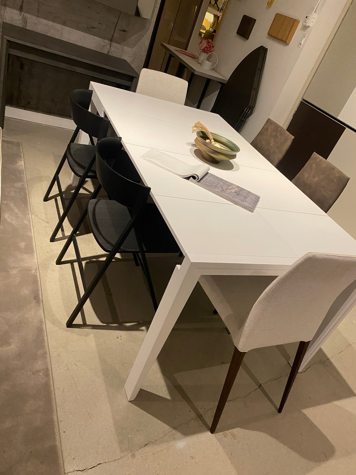 Voila Table