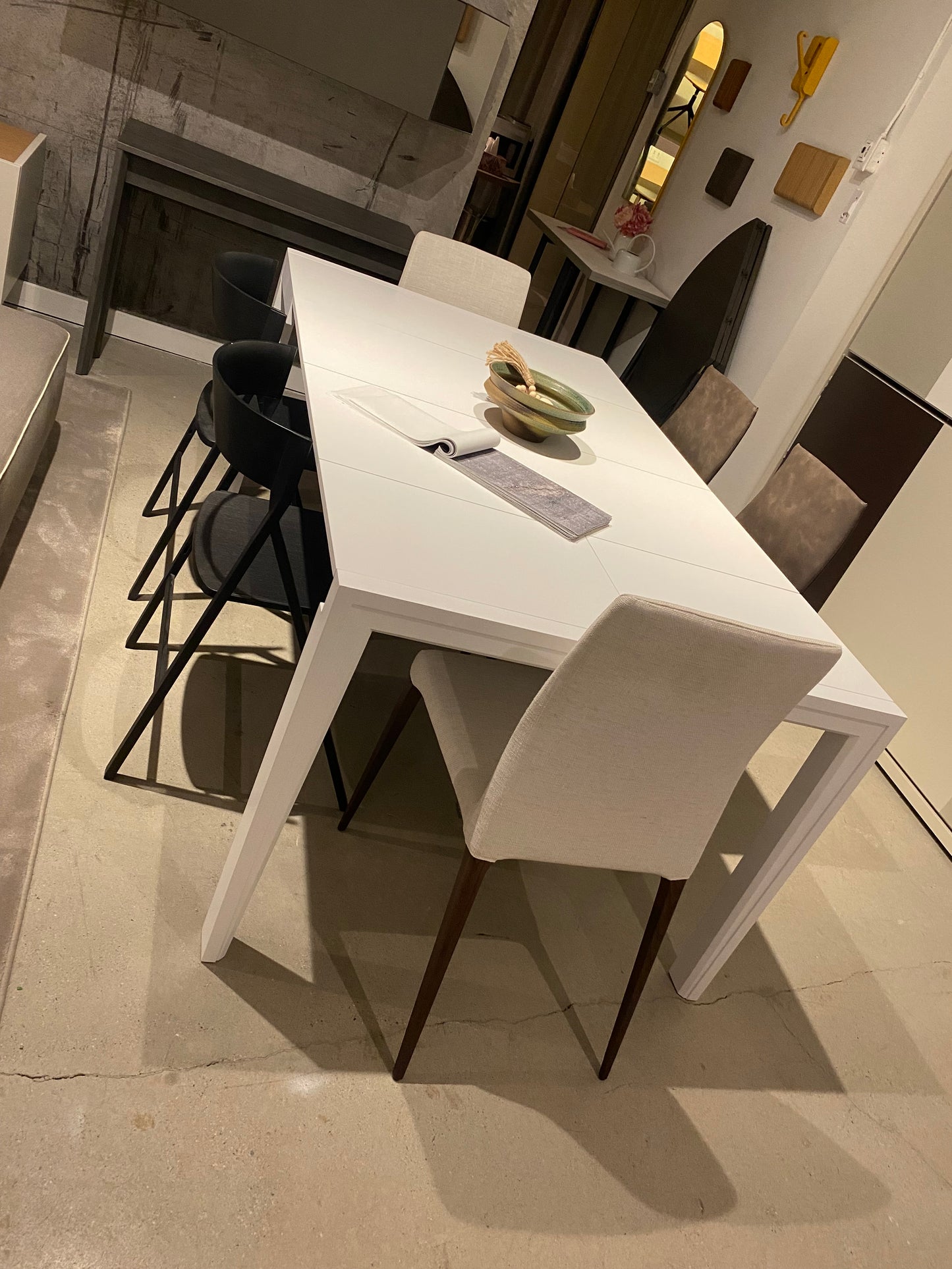 Voila Table