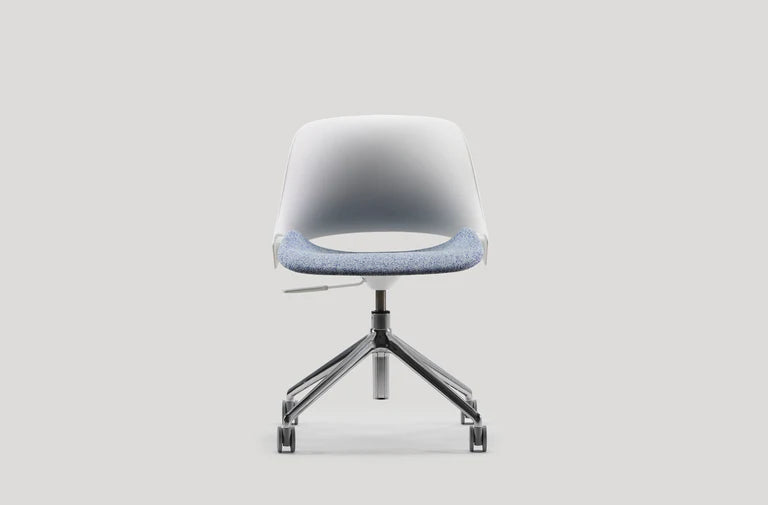 Trea Chair