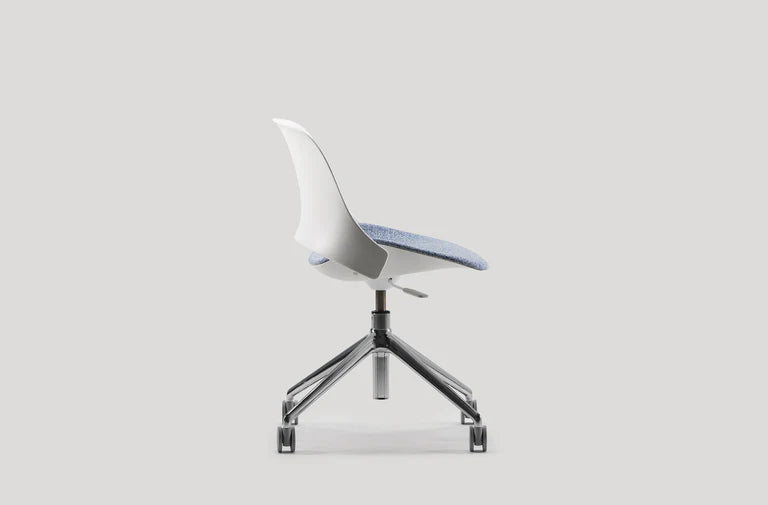 Trea Chair
