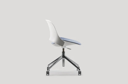 Trea Chair